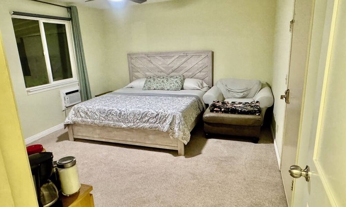 South Redlands House | Master bedroom with separate entrance and private deck-no cleaning fee