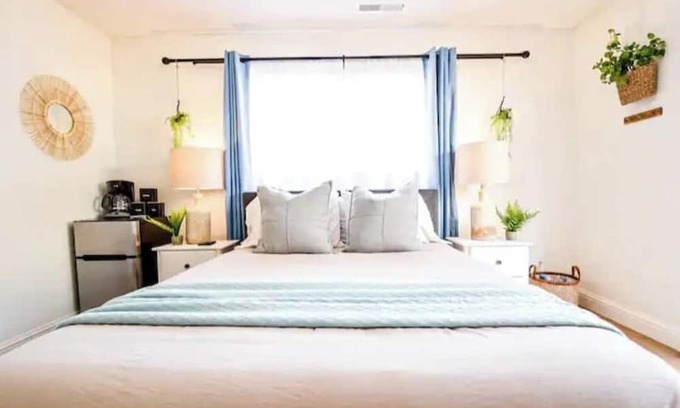 Westside Santa Cruz House | Couples Beach Studio