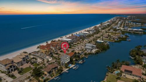 Bonita Springs House | Designer Beach Paradise - Pool - Views - Waterfront - Dock