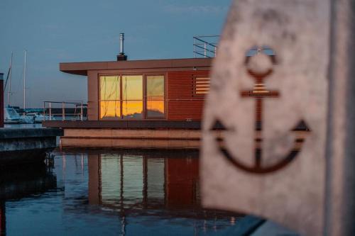 Klitten Boat Rental | Hausboot Grasshopper