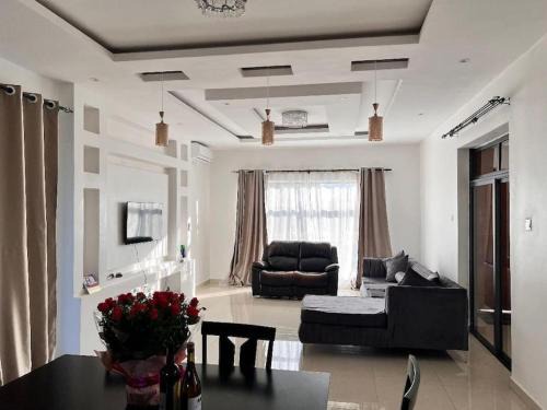 Lusaka House | Executive 4 bedroom house with 4 beds .