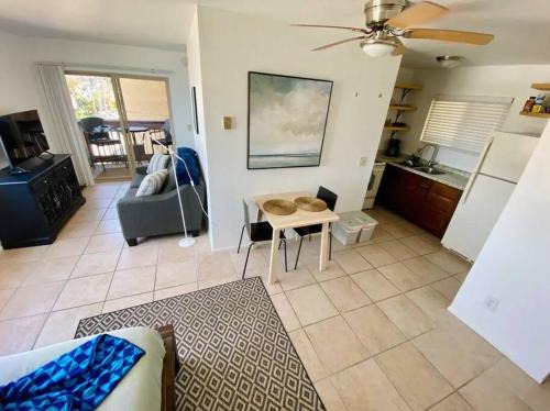 Ocean Beach Apartment | Lovely Oceanfront Studio + Balcony (Olas)