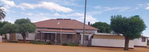Otjozondjupa Region Hotel | Selma Shikongo Guesthouse