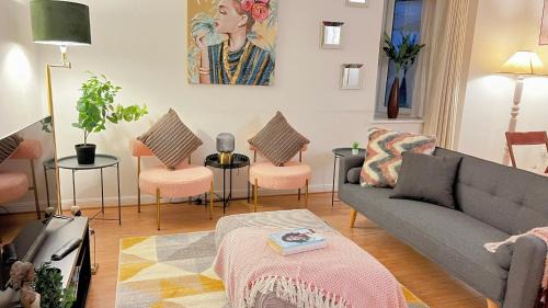 Slough Apartment | Slough Station & Free Parking 2bed 2bath