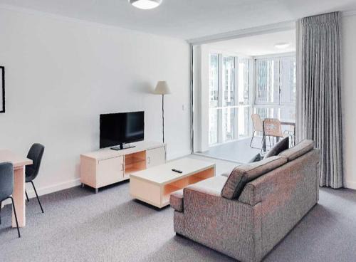 Brisbane Central Business District Apartment | Amazing 1B1B Apt w/Pool, Gym, Sauna